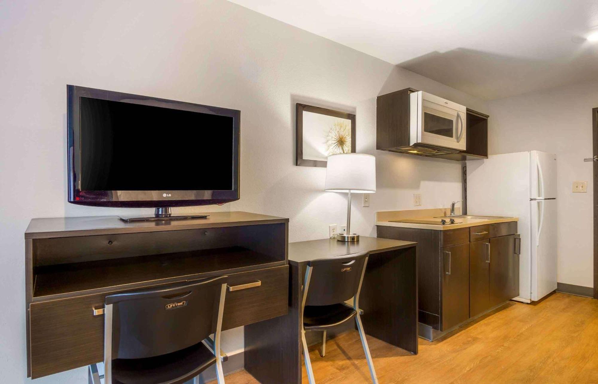 Extended Stay America Select Suites - Charleston - Ashley Phosphate Rd Hanahan Bagian luar foto